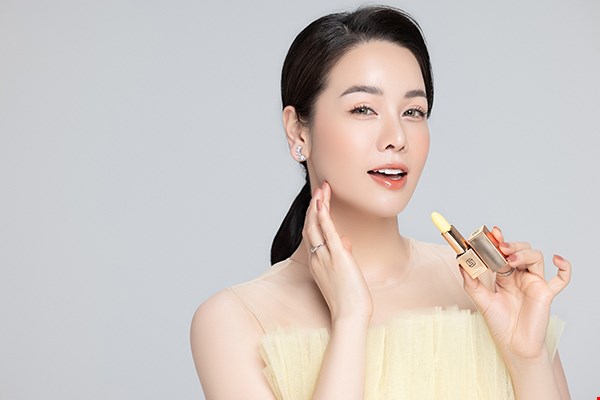 Son dưỡng môi Laura Sunshine Golden Velvet Lipstick 4g